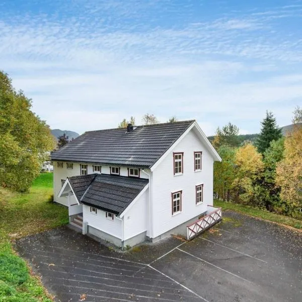 Grong Motell, hotel in Medjå
