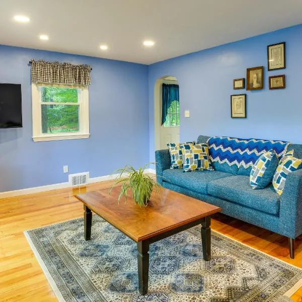 Dog-Friendly Fitchburg Vacation Rental, Hike and Ski, hotel en Fitchburg