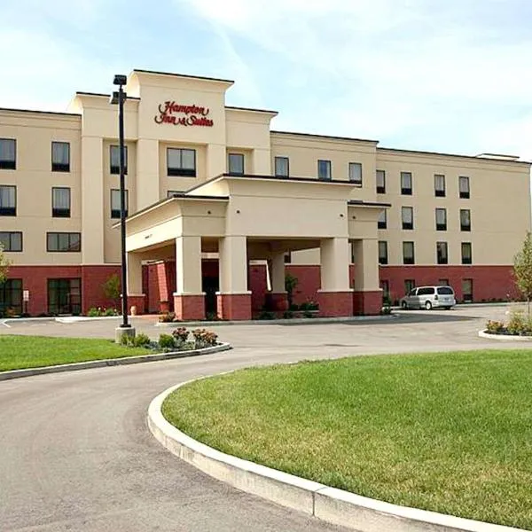 Hampton Inn & Suites Dayton-Airport, хотел в Murlin Heights