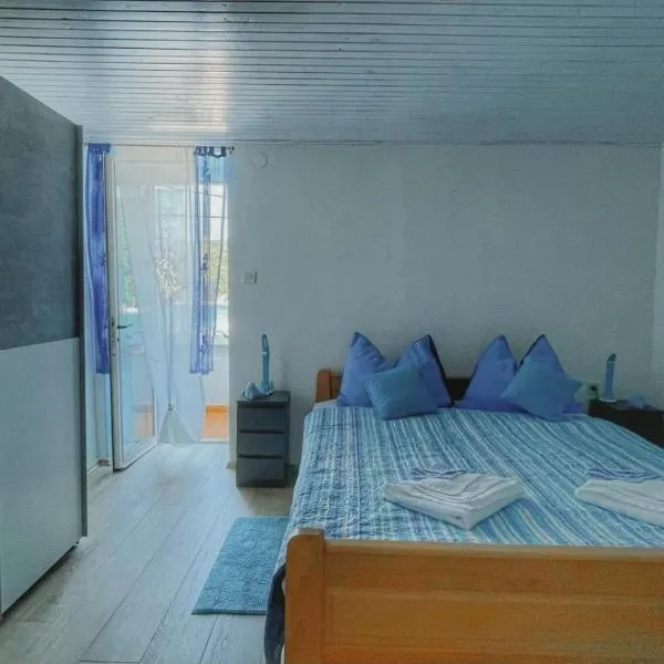Guesthouse Porto, hotel v destinaci Cres