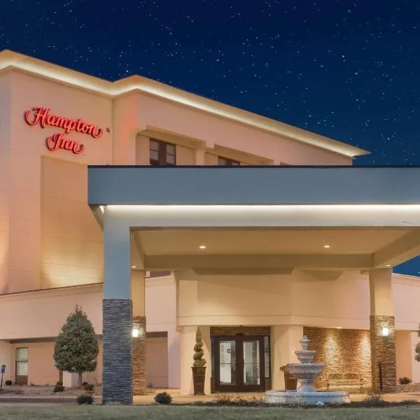 Hampton Inn Terre Haute, готель у місті Marshall