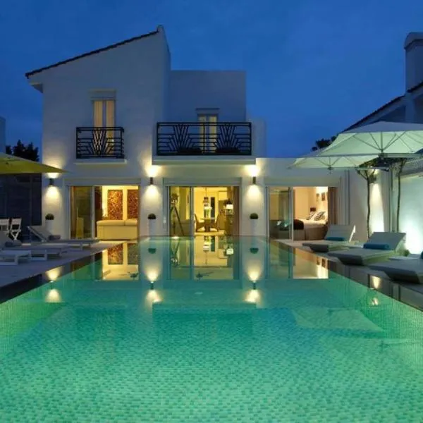 Villa Luxe, Puerto Banus, Marbella, hotel v destinaci Estepona