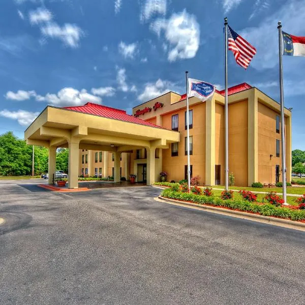 Hampton Inn Laurinburg, hotell i Bennettsville