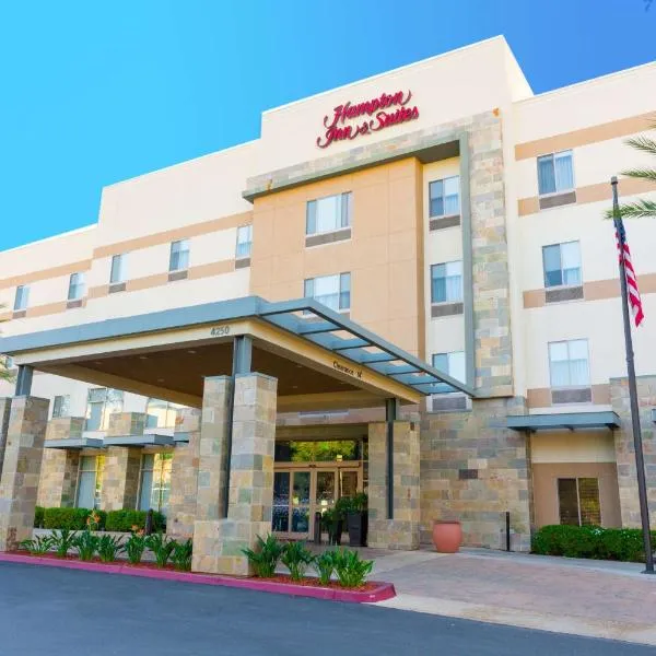 Hampton Inn & Suites Riverside/Corona East, hotel v destinaci Riverside