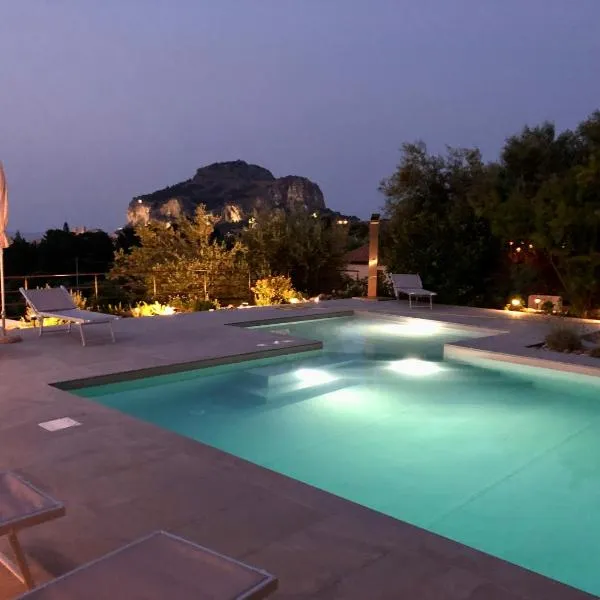 Casa Miraflores, hotel v destinaci Cefalù