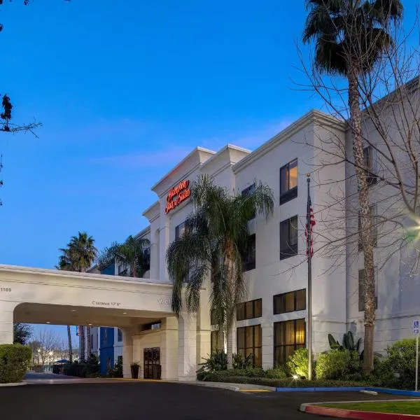 Hampton Inn & Suites Tulare, hotel in Corcoran