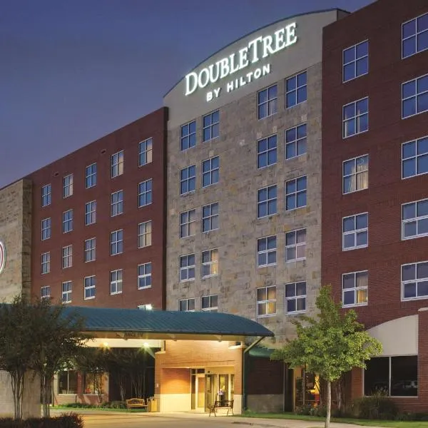 DoubleTree by Hilton Dallas-Farmers Branch, מלון בפרמרס בראנץ'