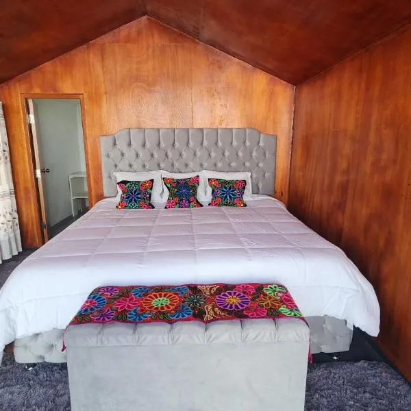 Titicaca Byhours, hotel in Puno
