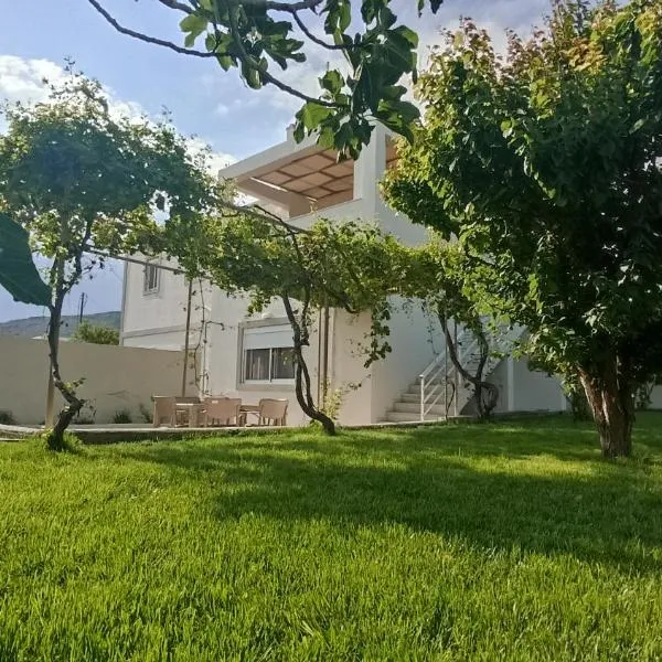 Dimitra apartment with garden in Kattavia - Prassonisi, hotel in Kattavía