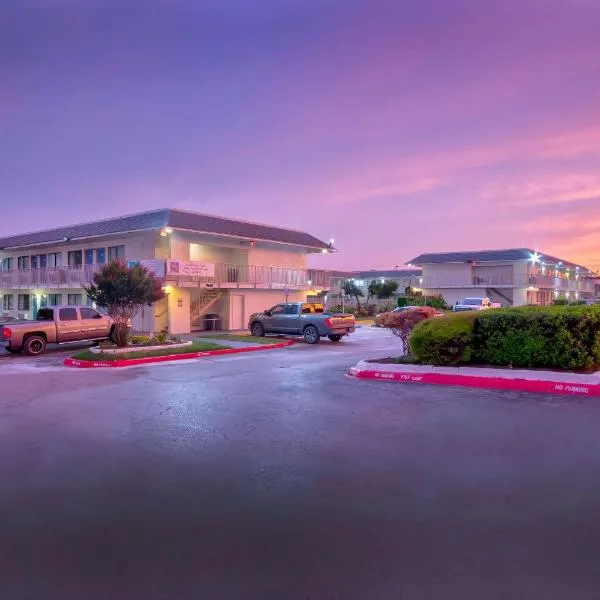 Motel 6-Austin, TX - North, hotel di Austin
