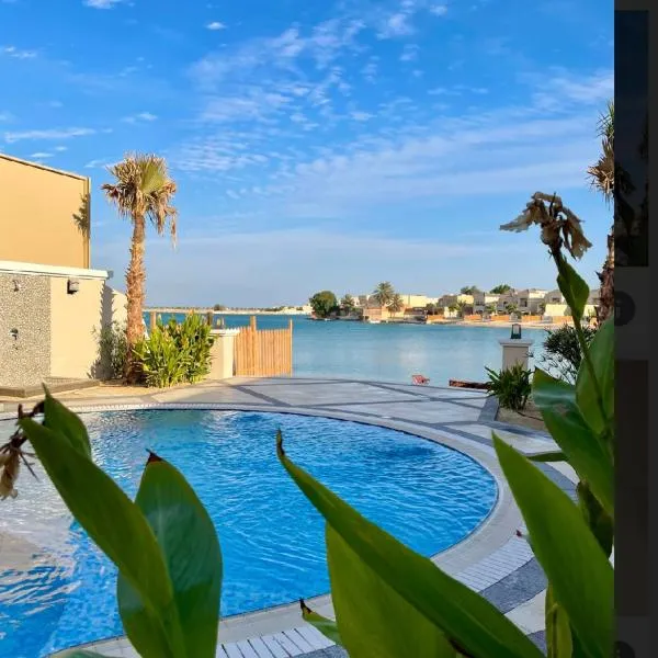 شاليه فخم مع مسبح وبحر خاص بالخبر, hotell sihtkohas Half Moon Bay