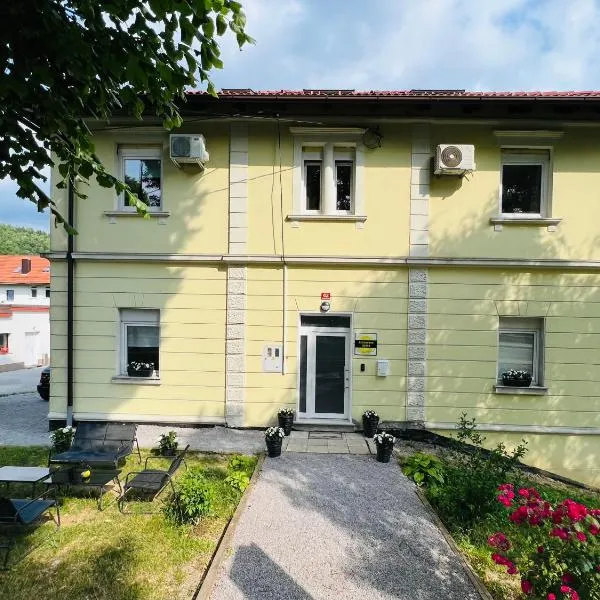 Lemonwood House, hotel a Postumia