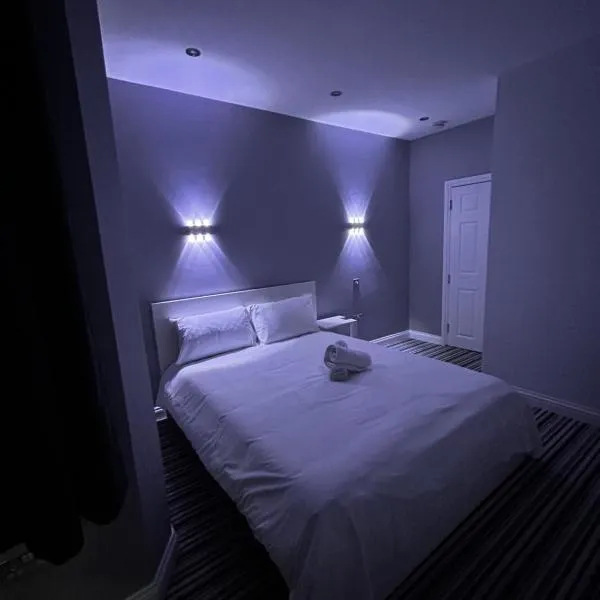 339 High Town Road, hotel in Luton