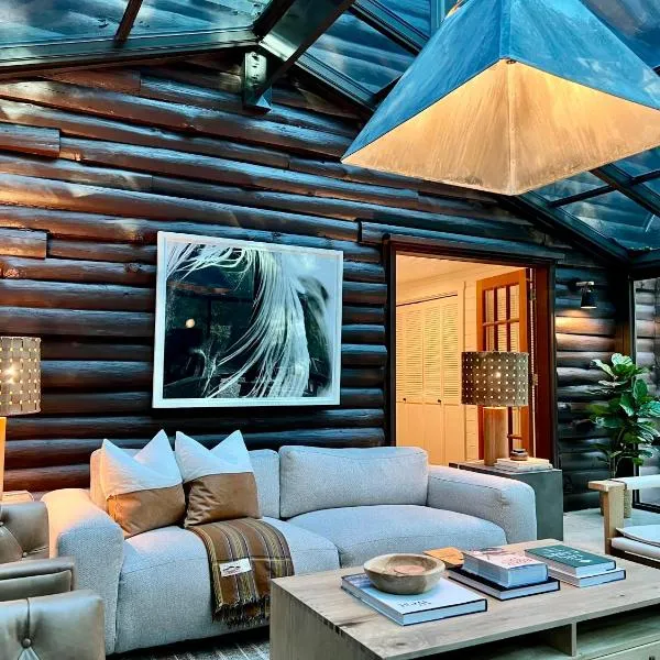 Glass Cabin, hotel in Eureka Springs