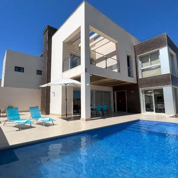 Villa Mil Palmeras, hotel v destinaci Campoamor
