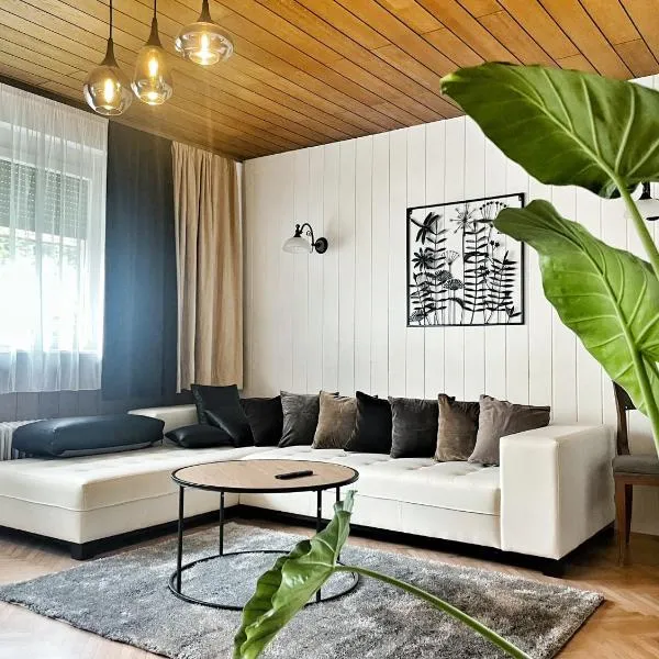 Papas Apartment, khách sạn ở Lesce
