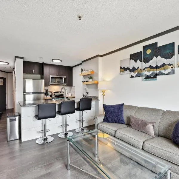 Cozy Snowshoe Condo Rental: Walk to Chair Lift!, hotel in Snowshoe