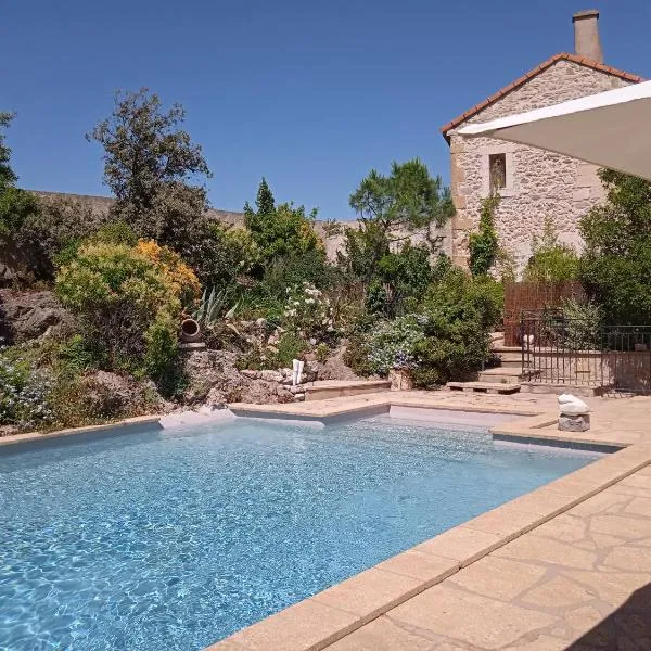 Mazet Des Artistes, hotel din Mouriès