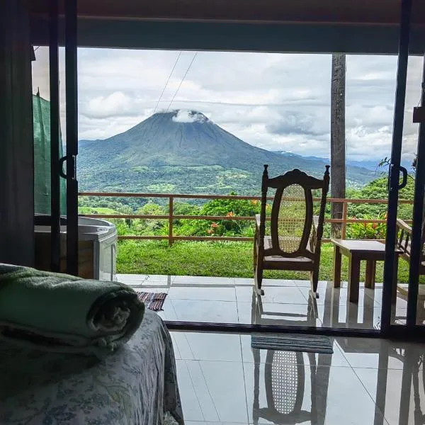 Encanto Arenal lodge, hotel v destinaci Fortuna