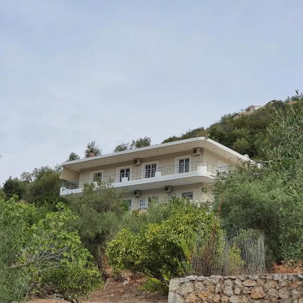Bodini's Rooms, hotel in Himare