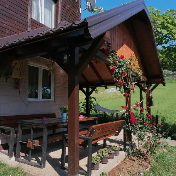 Vikendica moonlight, hotel v destinaci Zaovine
