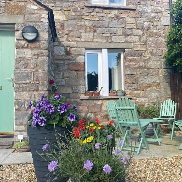 Idillic Two bed country cottage, hotell i Blencarn
