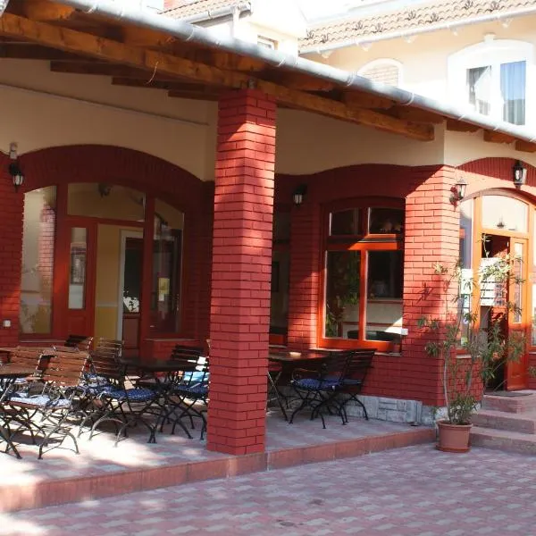 Hotel Palota City, hotel in Budapest