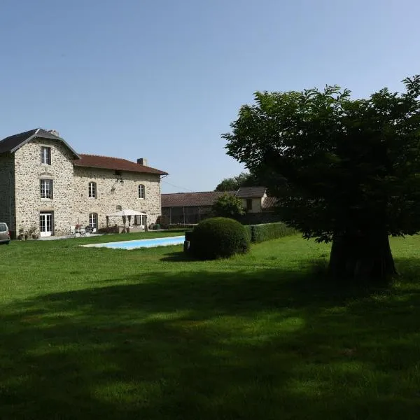 Chambres d'hôtes La Babinerie, hotel v destinaci Saint-Léonard-de-Noblat