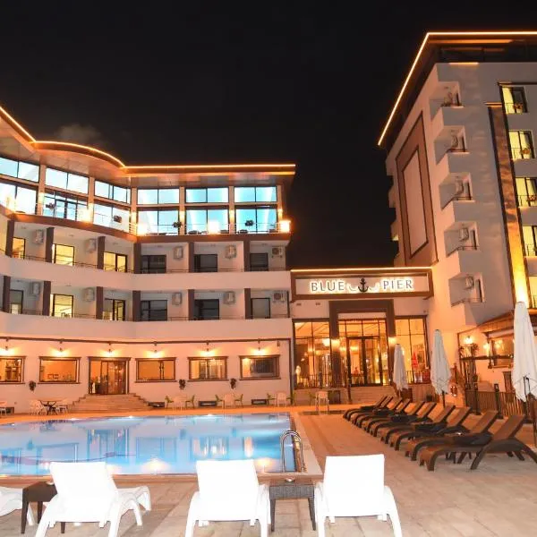 Blue Pier Hotel, hotel i Kocaeli