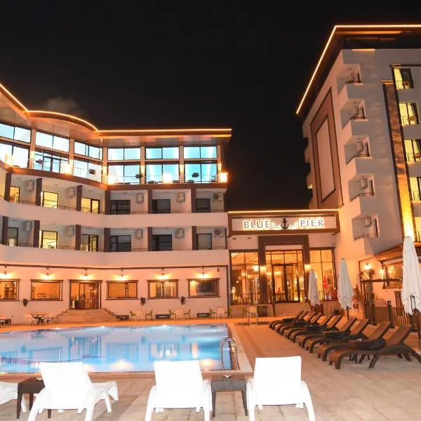 Blue Pier Hotel, hotel em Korfez