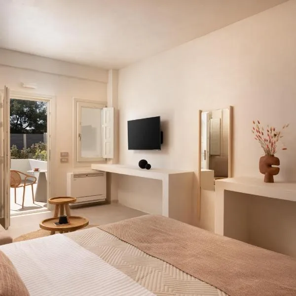 Acanthus Oia-Private Jacuzzi Suites, hotel in Oia