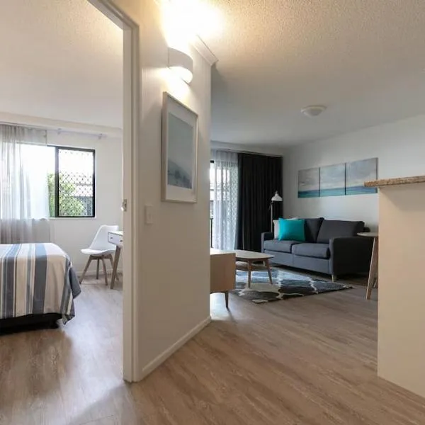 Resort Living, Luxury Getaway, Close 2 Noosa River, hotel v destinaci Noosaville
