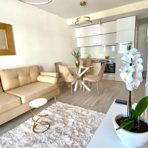 Eastlake Apartman, hotel Alsóörsön