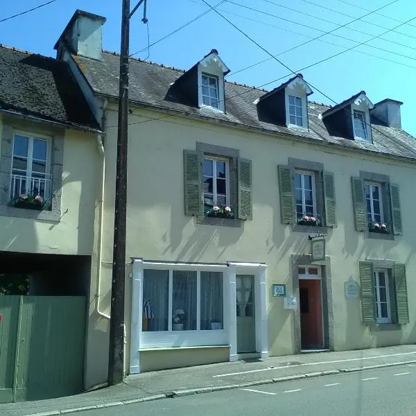 The Old Bakery, hotel in Châteauneuf-du-Faou