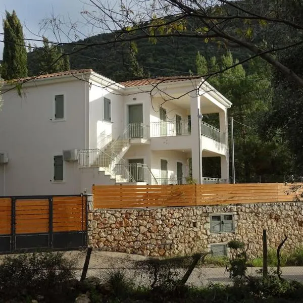 Sissy Villas 2, hotel in Poros Lefkadas