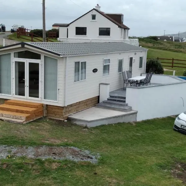 Cascade Lodge & Hot Tub F94 H0FR, hotel v destinaci Donegal