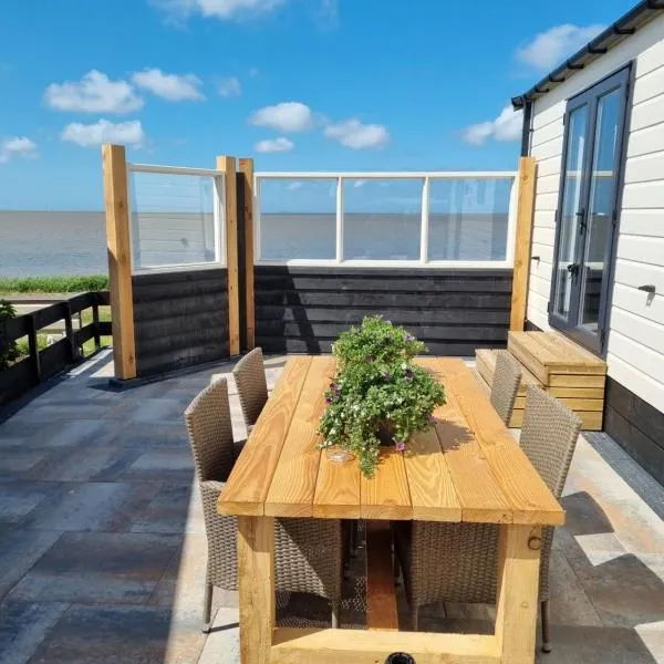 Camping Zeezicht Verhuur Chalet aan Zee, hotel v destinaci Westerland