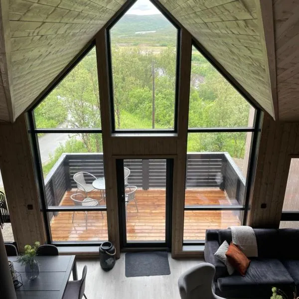 함메르페스트에 위치한 호텔 Skaidi Logde- near salomon river and golf course