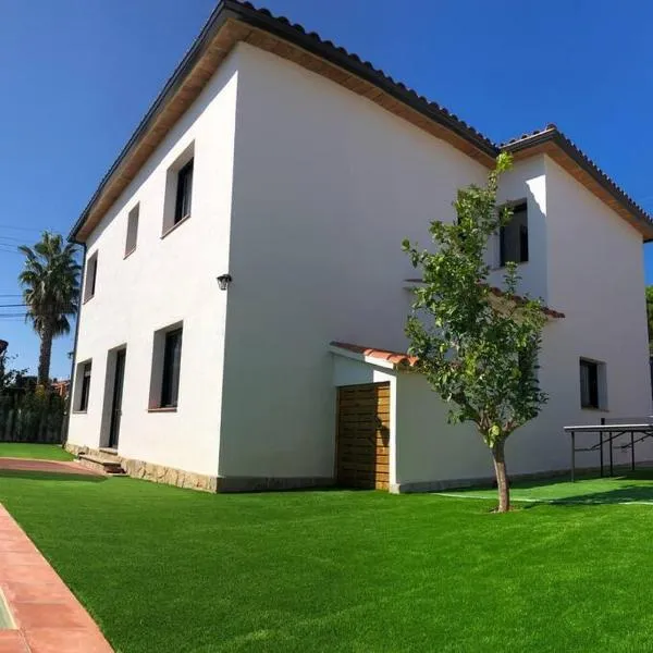 CASA CENTRO DEL PUEBLO CON PISCINA PRIVADA, hotel in Sant Andreu de Llavaneres