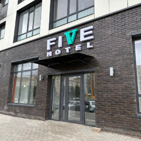 Five Hotel, hotel di Talapker