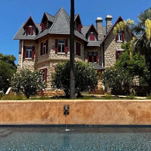 Chalet Ficalho, hotel v destinaci Cascais