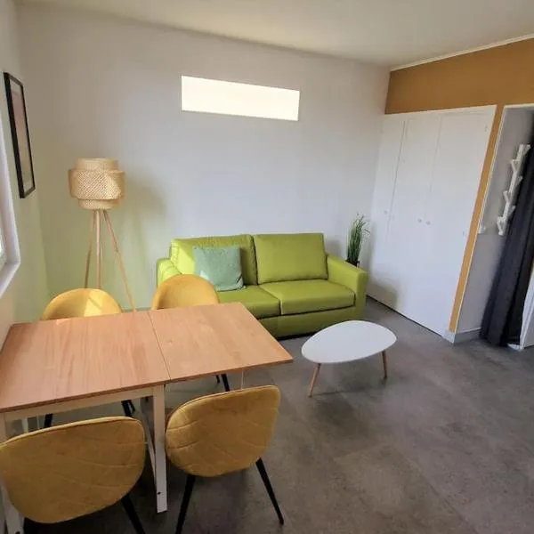Appartement Ouistreham proche centre et plage, hotel in Ouistreham