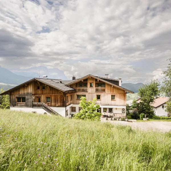 Pension Haus Tirol, hotel v destinaci Laion
