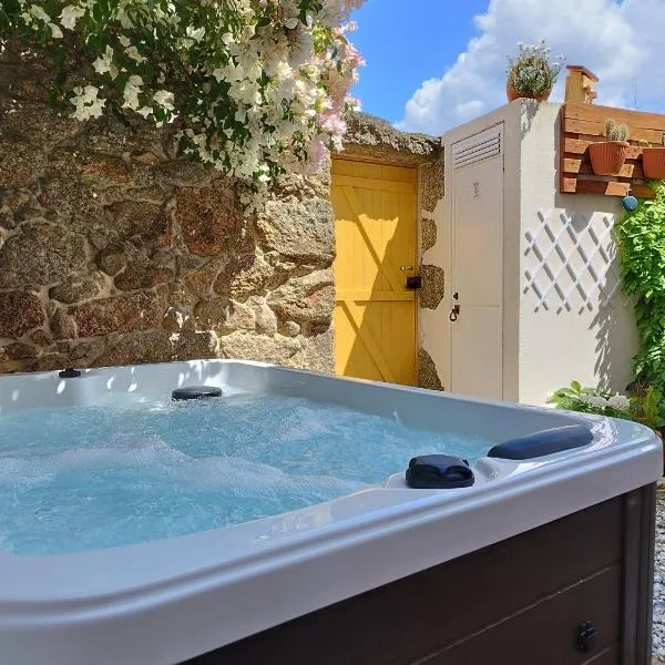 Encanto Casa com Spa Jacuzzi Open Space, khách sạn ở Tinalhas