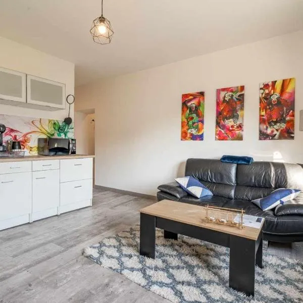 Chambre 26m - Salon et kitchenette privé - WIFI, hotel v destinaci Woippy