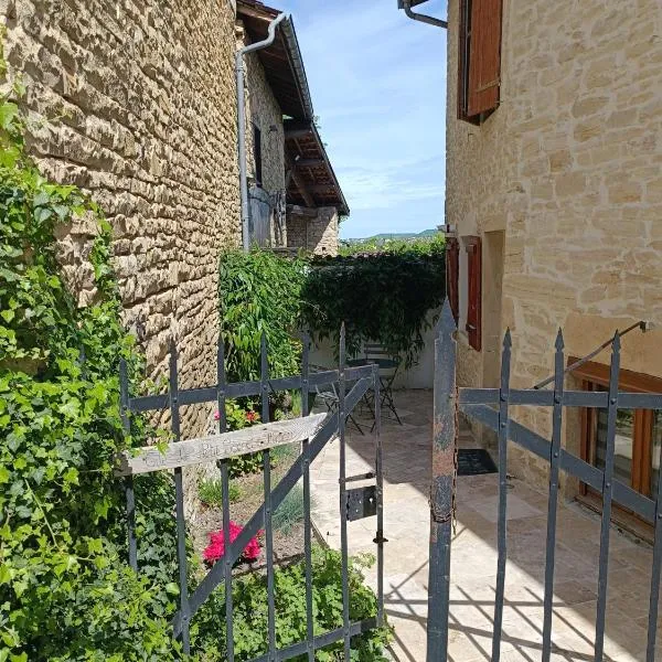 Le Petit Secret d'Alban, hotel in Saint-Alban-de-Roche