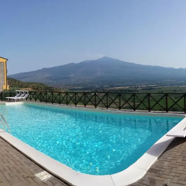 Viesnīca Agriturismo Valle dell'Etna pilsētā Roccella Valdemone