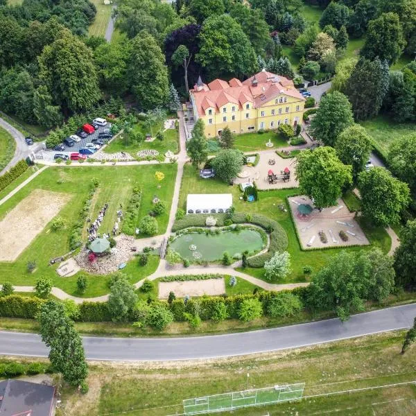 Bynovecký Zámeček, hotel in Bynovec