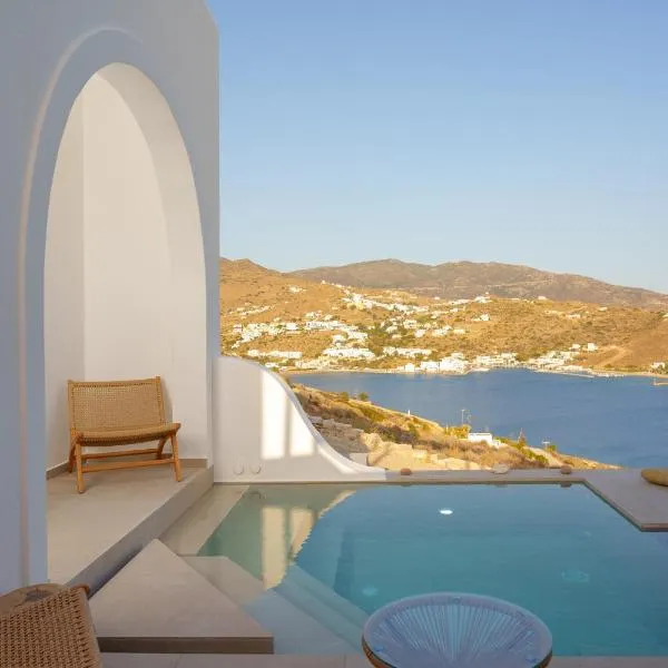 Ios Seaside house with sunset view and small pool, hotel v destinaci Ios