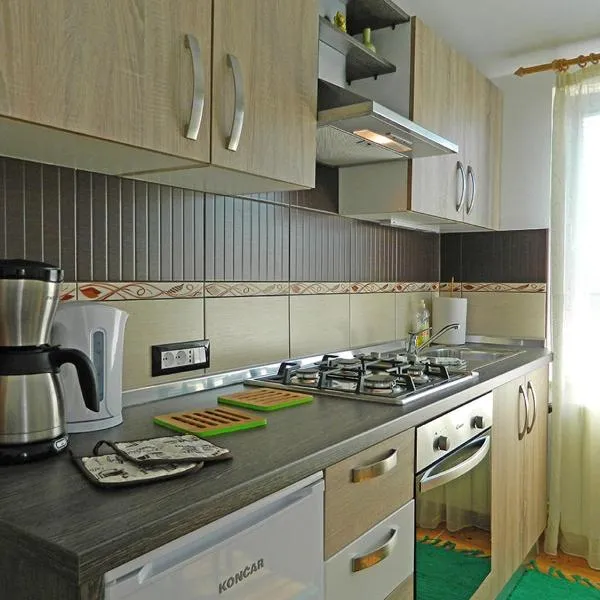 Apartment San, hotell sihtkohas Ližnjan